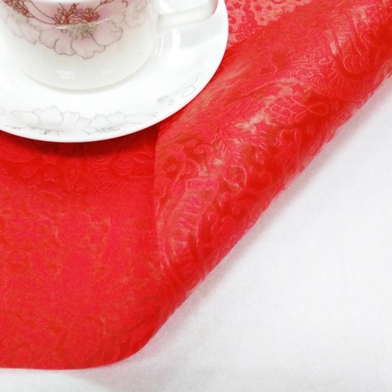 Disposable placemats for dining table